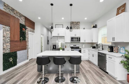 OST - South Union Casa | Serenity Lodge| Near Med Center
