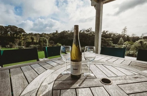 Egmont Village Casa | Serenity Lodge Getaway - with river views