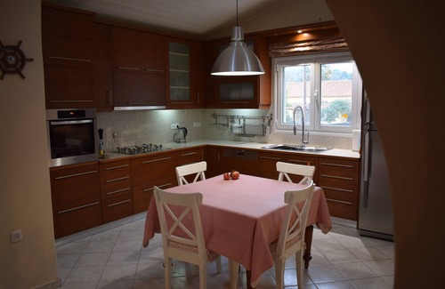 Agia Paraskevi Villa | Villa de lujo serenidad, una joya escondida.
