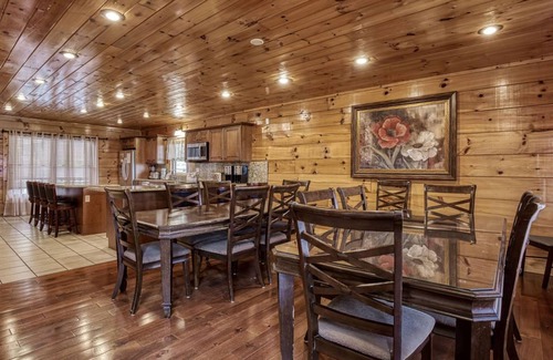 Sevierville Cabina | Serenity Mountain Pool Lodge, Theater Room, Sleeps 42, Indoor Pool!!!