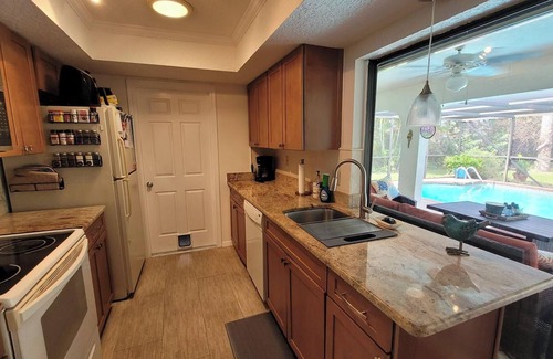 Port Charlotte Casa | SERENITY NOW.. SWFL COZY BUNGALOW, WITH A PRIVATE POOL -- PET FRIENDLY