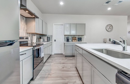 Lake Dallas Casa | Serenity Oasis with covered Pool Paradise near DFW airport