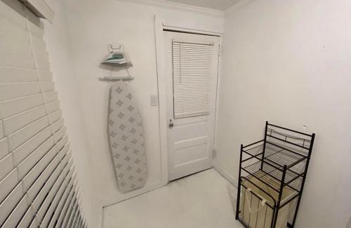 High Point Casa | Serenity on over an acre easy access to 311 and HPU