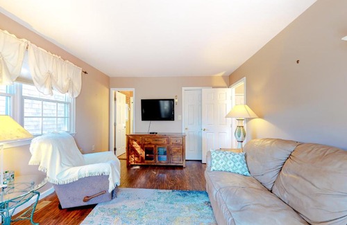 Caine Woods Casa | Serenity on Sailing Rd