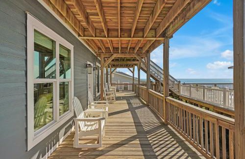 Oak Island Casa | Serenity Sands Beach Retreat