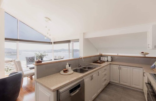 Sandy Bay Casa | Serenity@Sandy Bay: Family home with Hot Tub