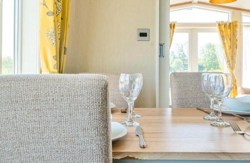 Great Houghton Casa | Serenity Shores - Billing Aquadrome