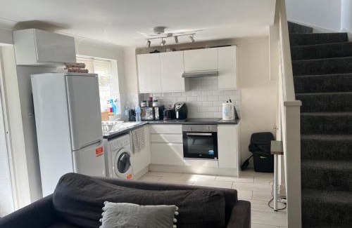 Loxford Apartamento | Serenity Short Stays