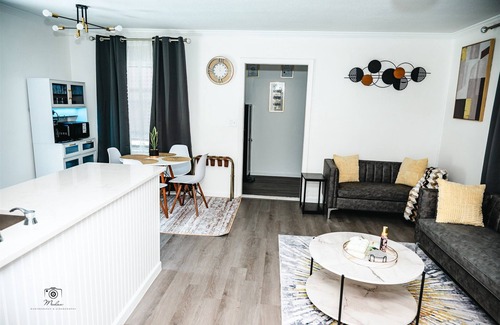 Southside Casa | SERENITY SUITEnSerenity/Mayo/UNF/Town center