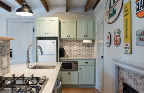 Belmont Apartamento | Service Station Apartment | Great Extended Stay in Dtwn Belmont