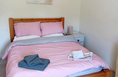 St Ishmaels Apartamento | Set in a lovely village Just off coastal path