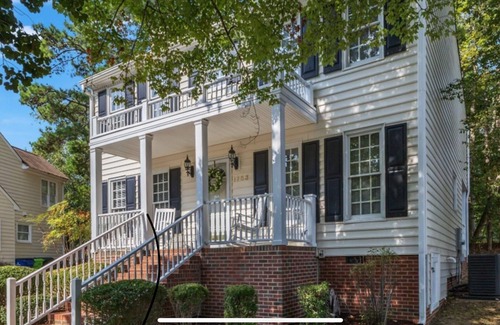Northeast Raleigh Casa | Set on Raleigh’s foremost golf courses ,this Southern Style home feels like home