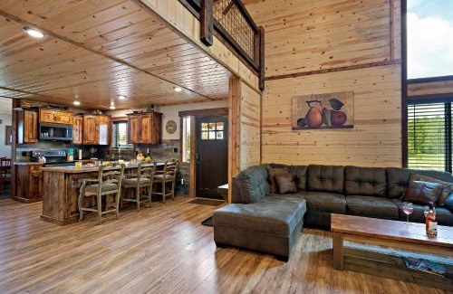 Island Park Casa | Set the Hook by KABINO Fire Pit Sleeper Sofa Loft 2 Living Rooms Grill WiFi