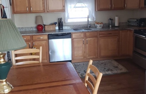 East Falmouth Casa | Set Up for Comfort! Beautiful Home in Falmouth - 3 bedroom/2bath - Sleeps 6