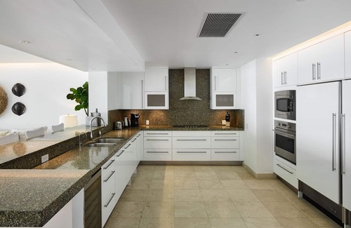 Prospect Apartamento | Settle into oceanfront luxury - Portico 3