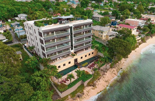 Prospect Apartamento | Settle into oceanfront luxury - Portico 3