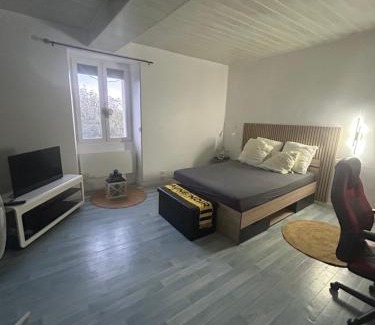 Saint Laurent de la Pree Casa | Sevchris