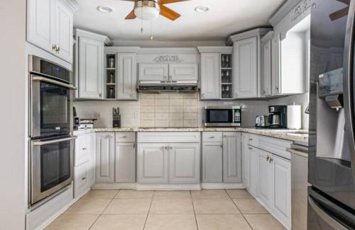 Palm Aire Village West Casa | Seven Heaven Fort Lauderdale - 3 Dorms & Heated Pool