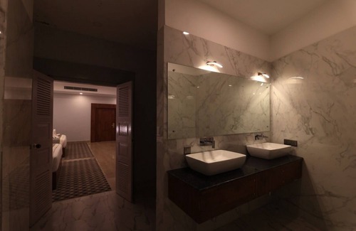 Puri Hotel | Seven Hills Hotels