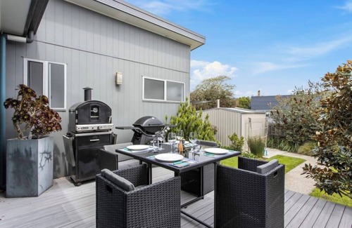 Seven Mile Beach Casa | Seven Mile Beach House Surf Hike Golf