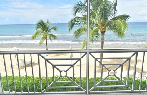 Seven Mile Beach Condominio | Seven Mile Beach Oceanfront 3 Bedroom Condo con piscina / jacuzzi