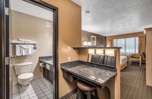 Regina Hotel | Seven Oaks Hotel Regina