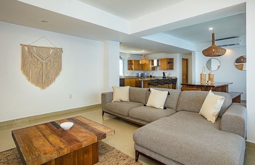 San Miguel Condominio | Seven Shades of Blue Peninsula Grand