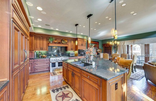 Champion Casa | Seven Springs Resort Home: Theater Room & Grill