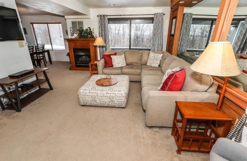 Champion Apartamento | Seven Springs Stoneridge 3 Bedroom Standard Condo, Mountain Views! condo