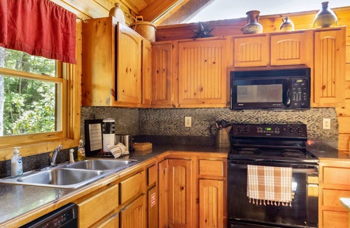 Sevierville Chalet De Esquí | ‼️Whispering Pines Retreat‼️| Hot Tub & Game Haven