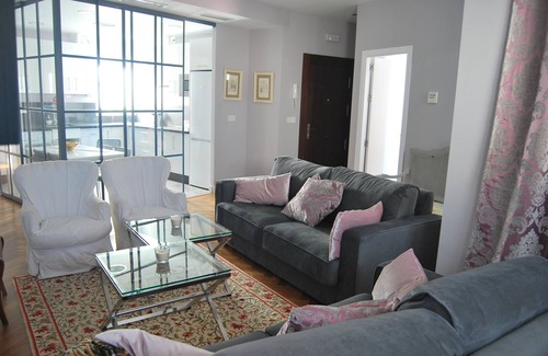 Santa Catalina Apartamento | Luxurious and bright flat in Historic Center 130m2, 3 bedrooms + sunny terrace.