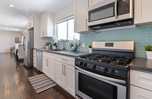 Oakland Casa | Sf City Ocean View. Free parking inside the compound. 15 min beach Drive