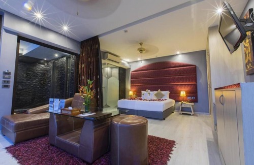 Patong Complejo | Suite Premium Deluxe con piscina profunda (A)