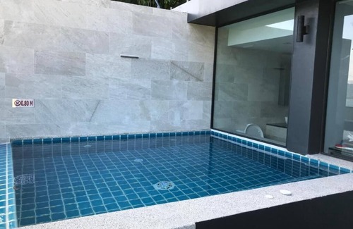 Patong Complejo | Sky Standard con piscina profunda (A)
