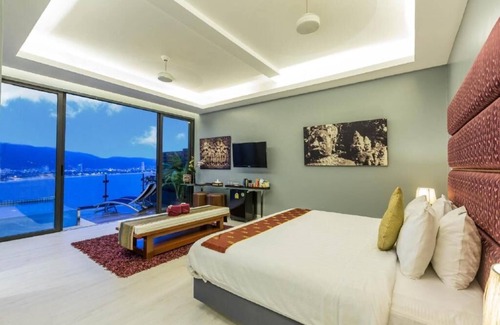 Patong Complejo | Sky Suites Indochine Phuket (002)