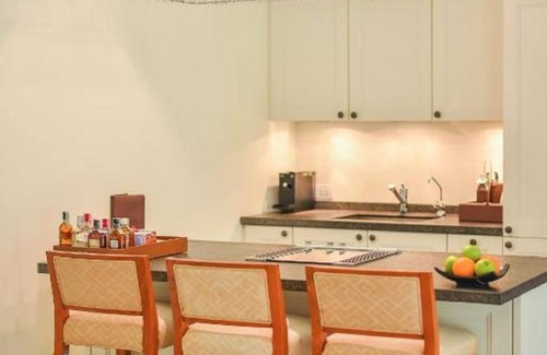 Mai Khao Villa | Villa de dos dormitorios frente a la playa con piscina