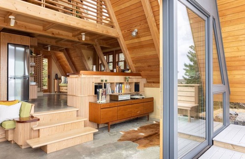LaHave Cabina | Shackup A-frame— Private Hot Tub & Beach Access