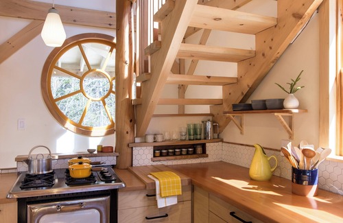 Crescent Beach Cabina | Shackup Cabin— Wood Fired Hot Tub & River
