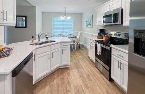 Boiling Spring Lakes Casa | Shadow Lakes Retreat ~Golfing, Beaches, 10 Min to OKI, Southport Ferry