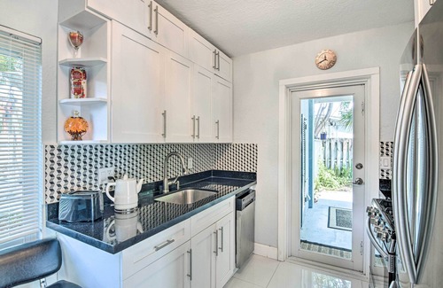 Croissant Park Casa | Shady & Eclectic Fort Lauderdale Dwelling w/ Yard!