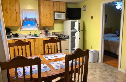Murray Harbour Cabaña | Shady Nook - 2 Dormitorio Cottage