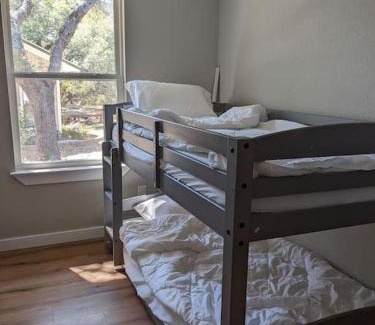 Wimberley Casa | Shady Oaks Cottage: A Peaceful & Relaxing Getaway
