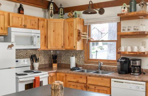 Thompsonville Casa | Shady Pines @ Crystal Mountain Resort