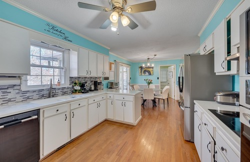 High Point Casa | Shalimar Estates - Furniture Market & Downtown 5 Bedroom Home by Quantum Suites