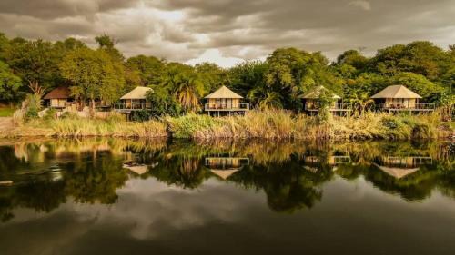 Divundu Cabina | Shametu River Lodge