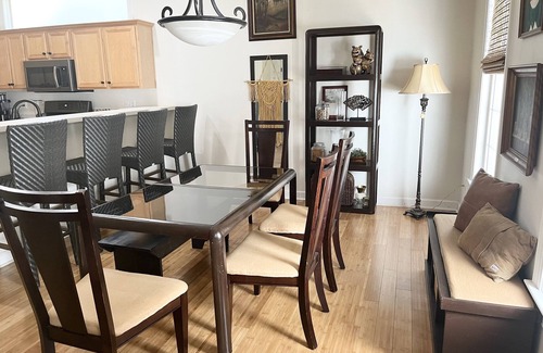 North Raleigh Casa | Shananegin’s near Falls Lake, Pet Friendly!!! 🐶