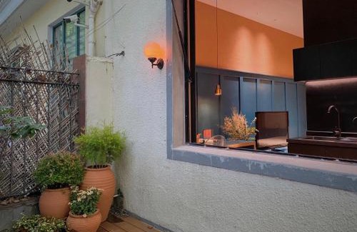 Xujiahui Apartamento | Shanghai Hills & Gefii Hengshan Road close to Hengshan rd bar street and subway line1