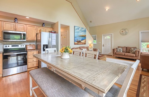 Huddleston Casa | Shangri-La - Lake home with private dock, 2 kitchens, fireplace, kayaks & W/D