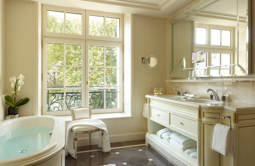Chaillot Otro | Shangri-La Paris
