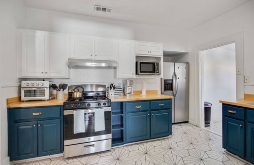 Thunderbolt Casa | Shangri-La @ Rowland: Eclectic and Stylish Cottage